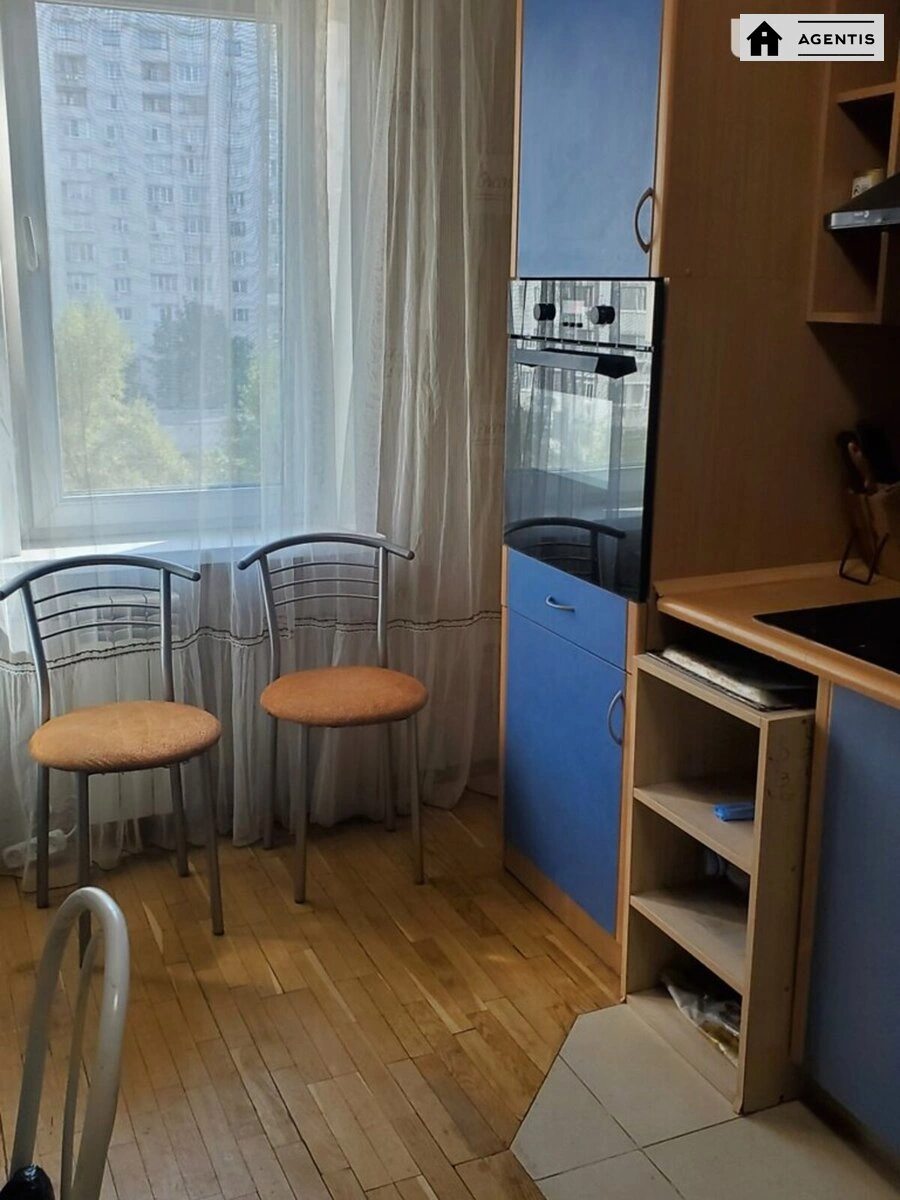 Здам квартиру 2 кімнати, 60 m², 6 пов./10 поверхів. 38, Рональда Рейгана вул. (Теодора Драйзера), Київ. 