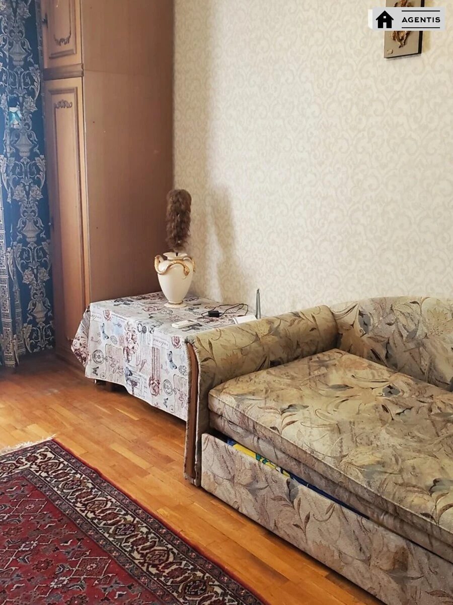 Сдам квартиру 2 комнаты, 60 m², 6 эт./10 этажей. 38, Рональда Рейгана вул. (Теодора Драйзера), Киев. 