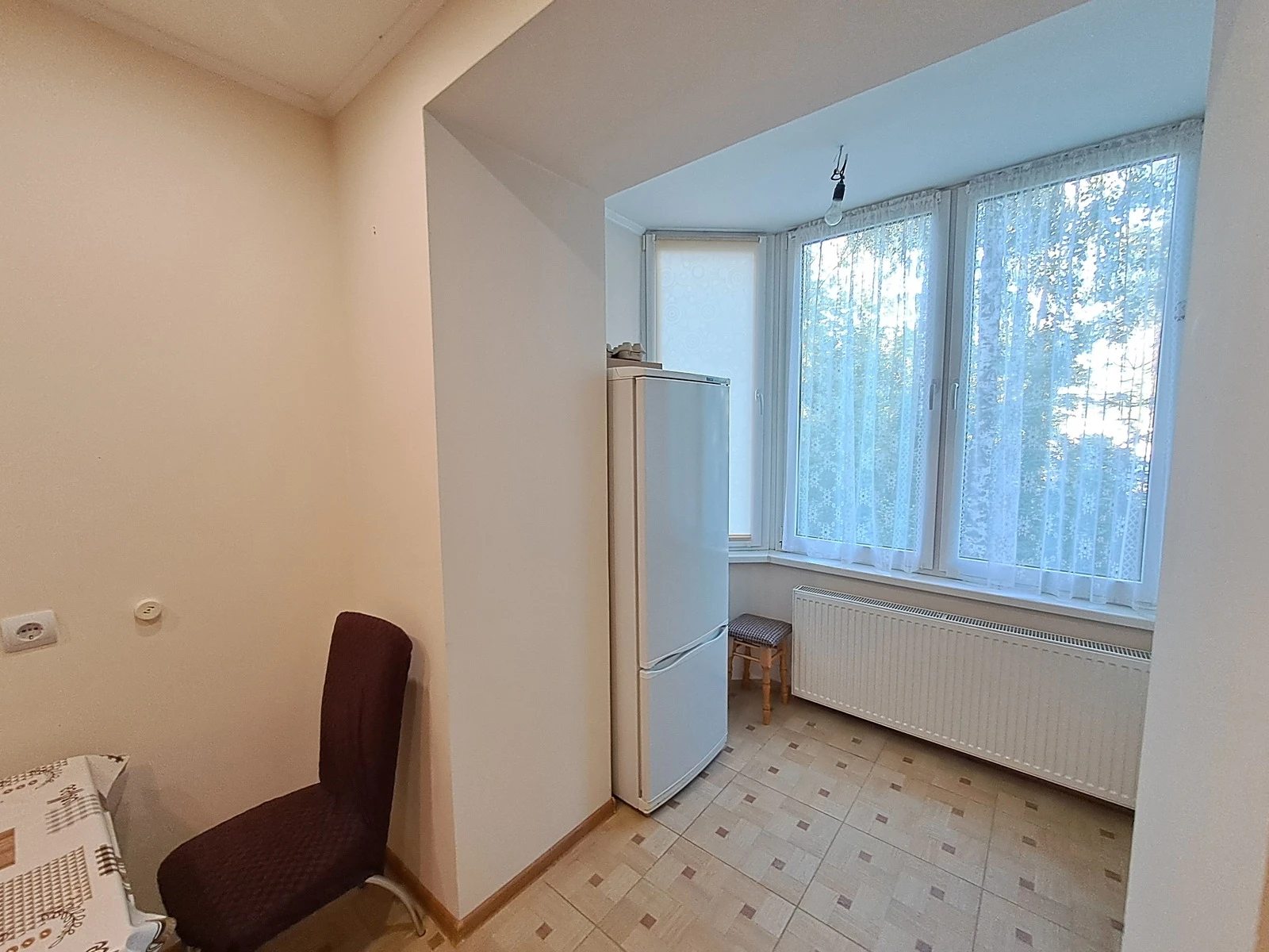 Apartments for sale 2 rooms, 76 m², 2nd fl./5 floors. Chernivetska vul., Ternopil. 