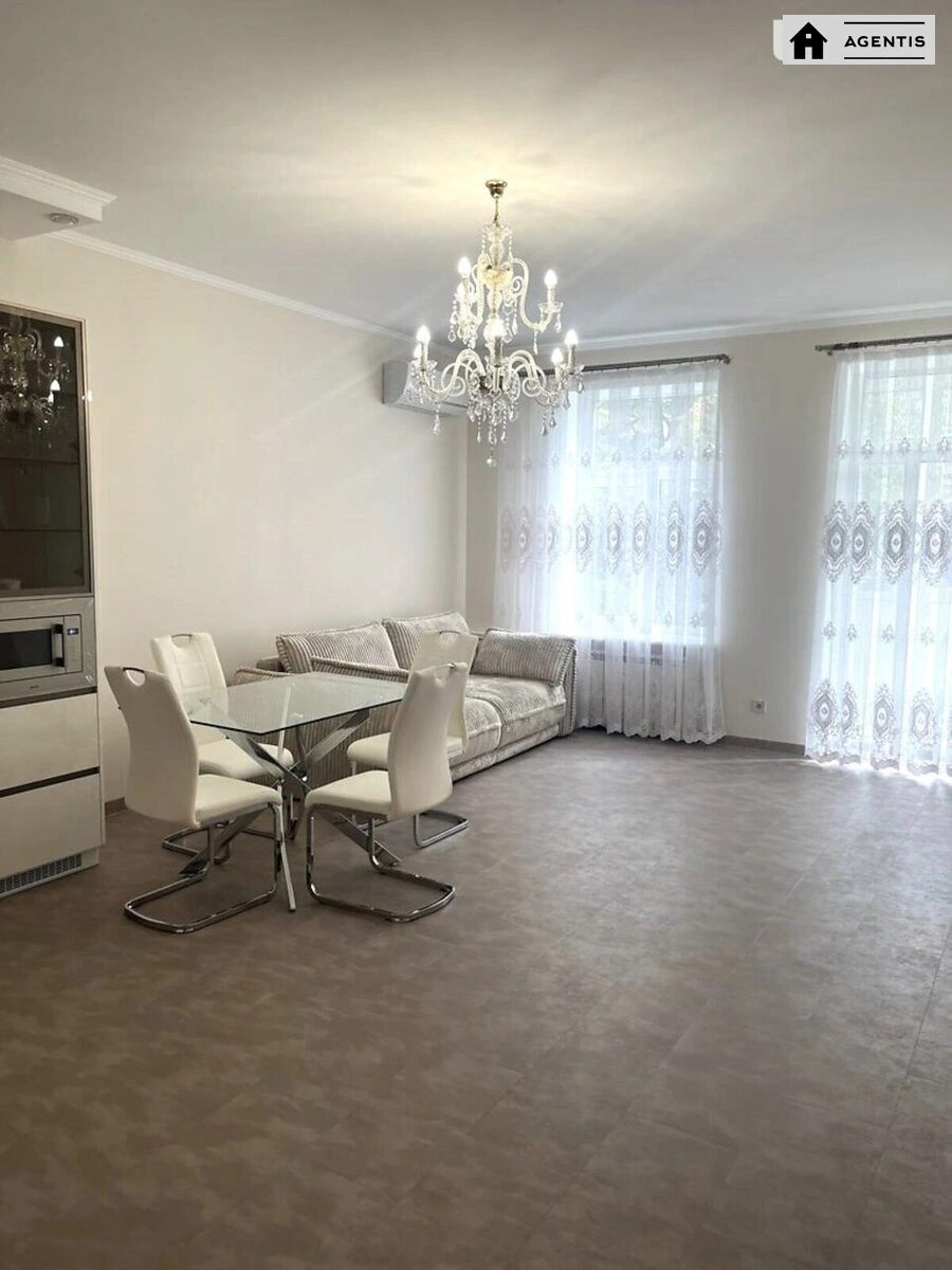 Здам квартиру 2 кімнати, 65 m², 3 пов./3 поверхи. 22, Костянтинівська 22, Київ. 