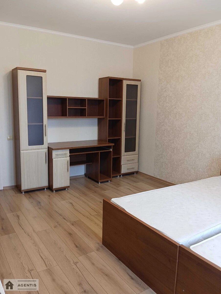 Apartment for rent 3 rooms, 120 m², 6th fl./24 floors. 13, Golosiyivska 13, Kyiv. 