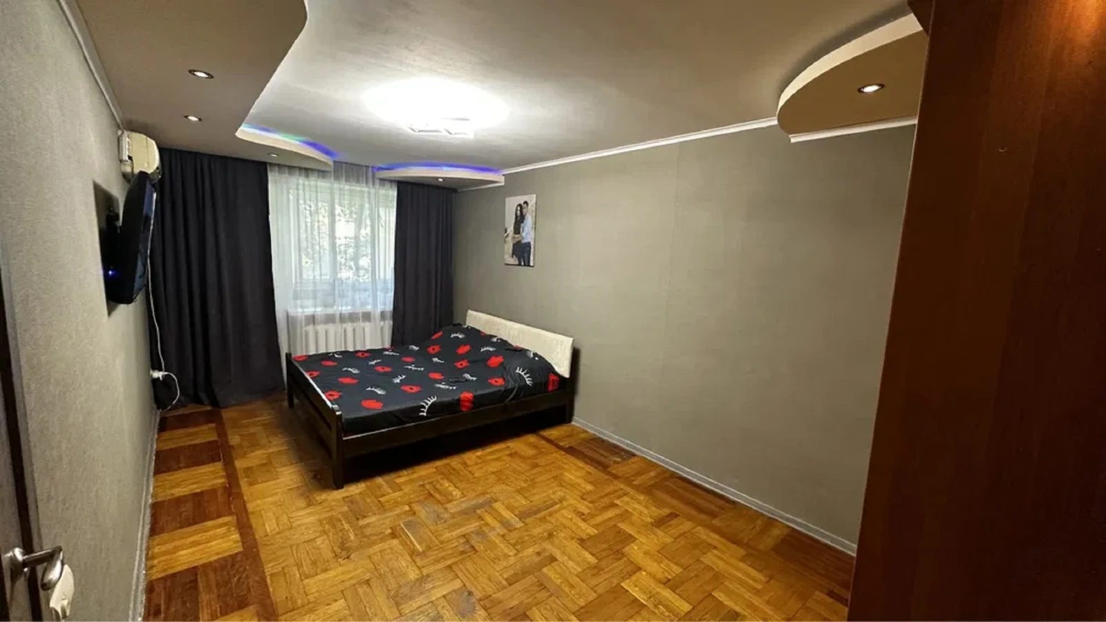 Apartments for sale 2 rooms, 43 m², 4th fl./5 floors. 18, Yvana y Yuryya Lyp ul. Haydara, Odesa. 