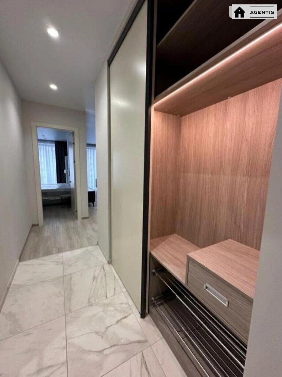 Сдам квартиру 2 комнаты, 64 m², 15 эт./24 этажа. 118, Антоновича вул. (Горького), Киев. 