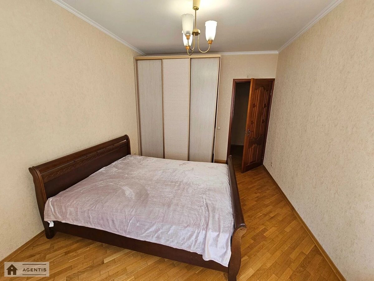 Apartment for rent 2 rooms, 80 m², 5th fl./17 floors. Oresta Vaskula vul. Feodory Pushynoyi, Kyiv. 