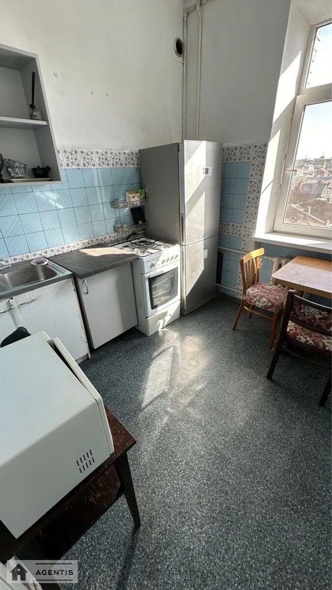 Apartment for rent 2 rooms, 55 m², 8th fl./8 floors. Shevchenkivskyy rayon, Kyiv. 