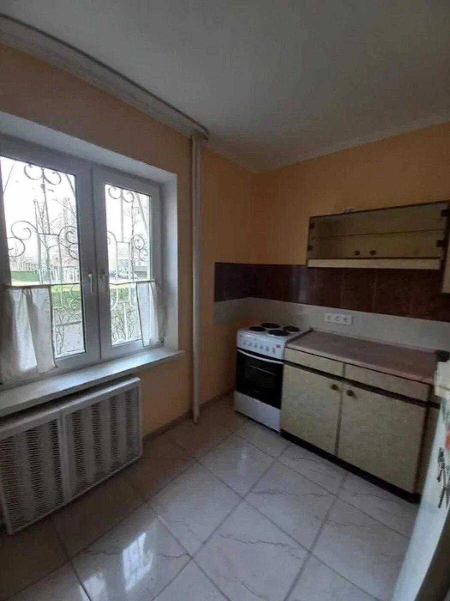 Сдам квартиру 1 комната, 42 m², 1 эт./14 этажей. 60, Володимира Івасюка просп. (Героїв Сталінграда), Киев. 