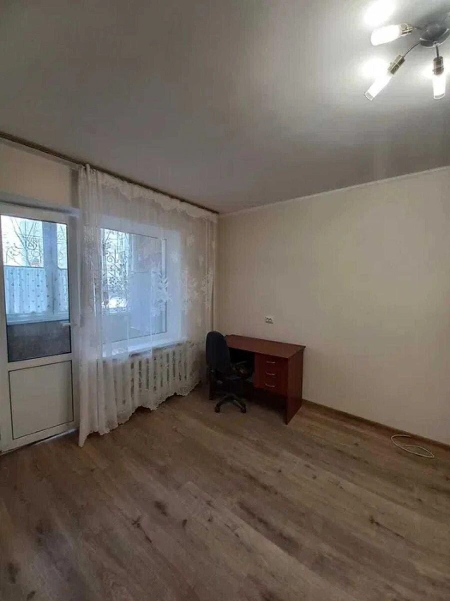 Сдам квартиру 1 комната, 42 m², 1 эт./14 этажей. 60, Володимира Івасюка просп. (Героїв Сталінграда), Киев. 