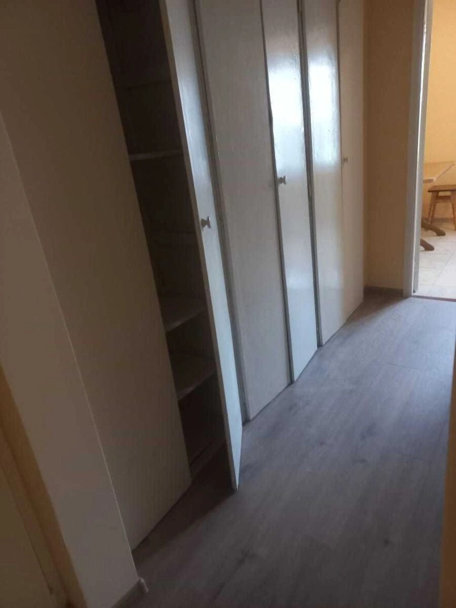 Сдам квартиру 1 комната, 42 m², 1 эт./14 этажей. 60, Володимира Івасюка просп. (Героїв Сталінграда), Киев. 