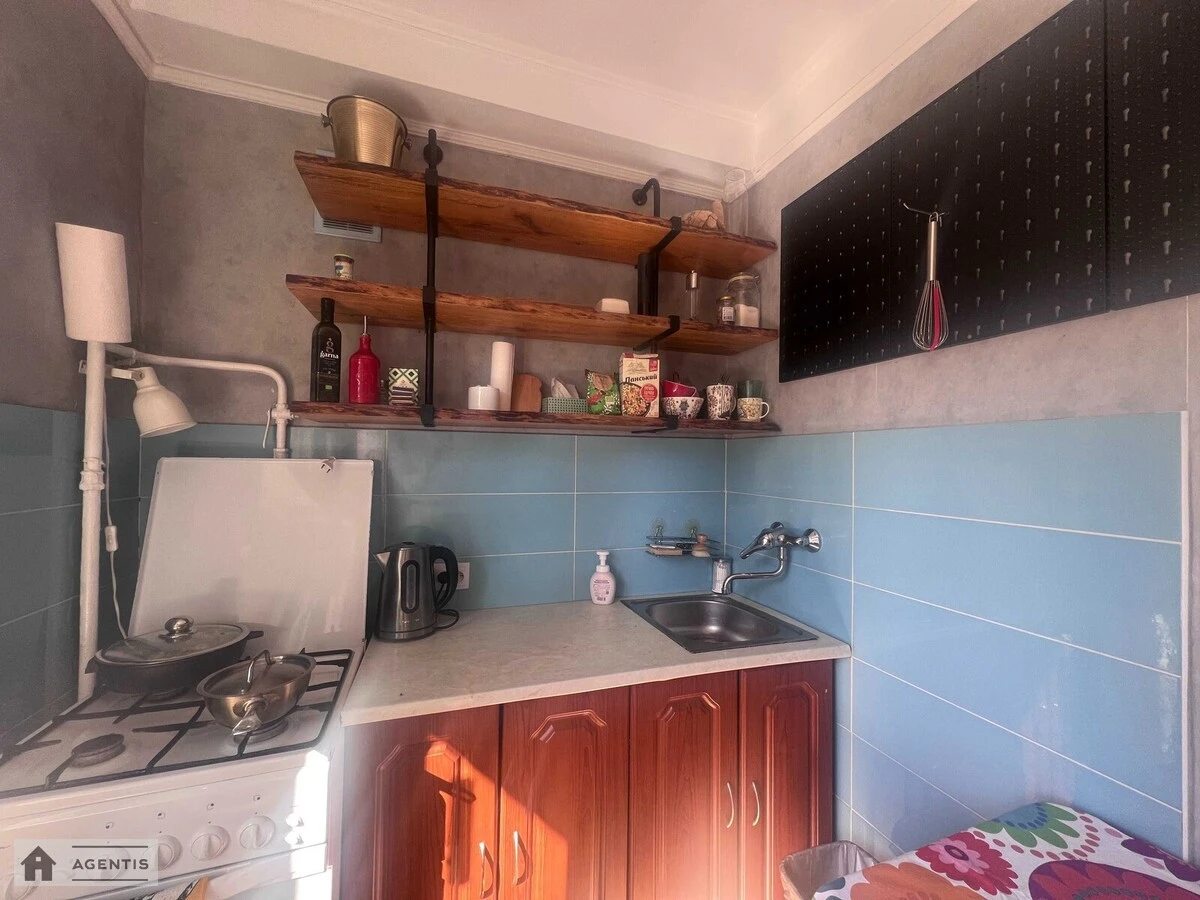 Здам квартиру 1 кімната, 35 m², 5 пов./5 поверхів. 4, Зої Бутенко вул. (Сєченова), Київ. 