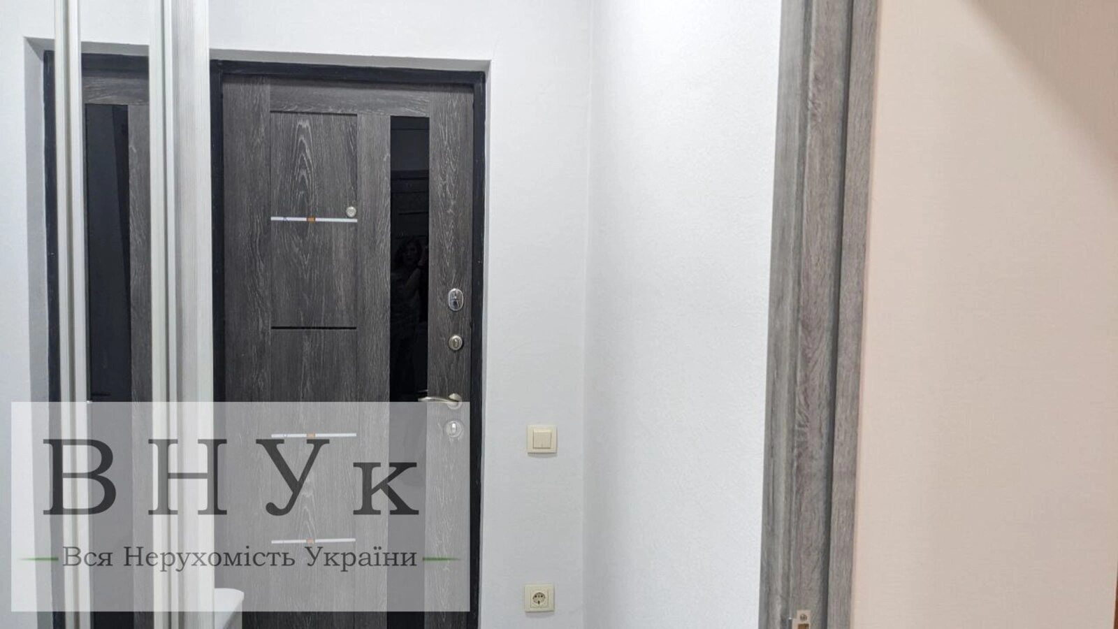 Продажа квартиры 2 комнаты, 67 m², 3 эт./4 этажа. Пирогова вул., Тернополь. 