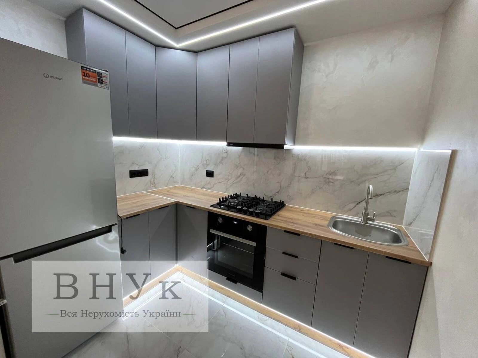 Продаж квартири 2 кімнати, 55 m², 3 пов./11 поверхів. Київська вул., Тернопіль. 