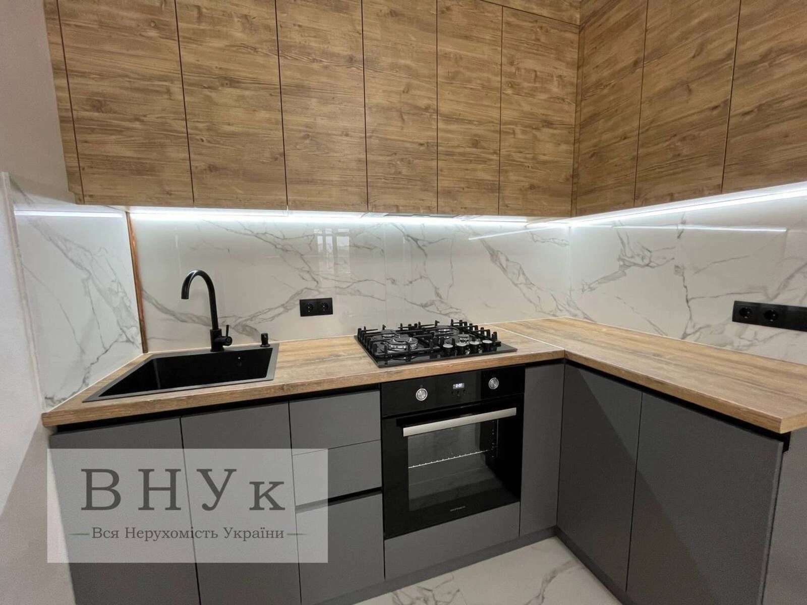 Продаж квартири 2 кімнати, 55 m², 2 пов./11 поверхів. Злуки пр., Тернопіль. 