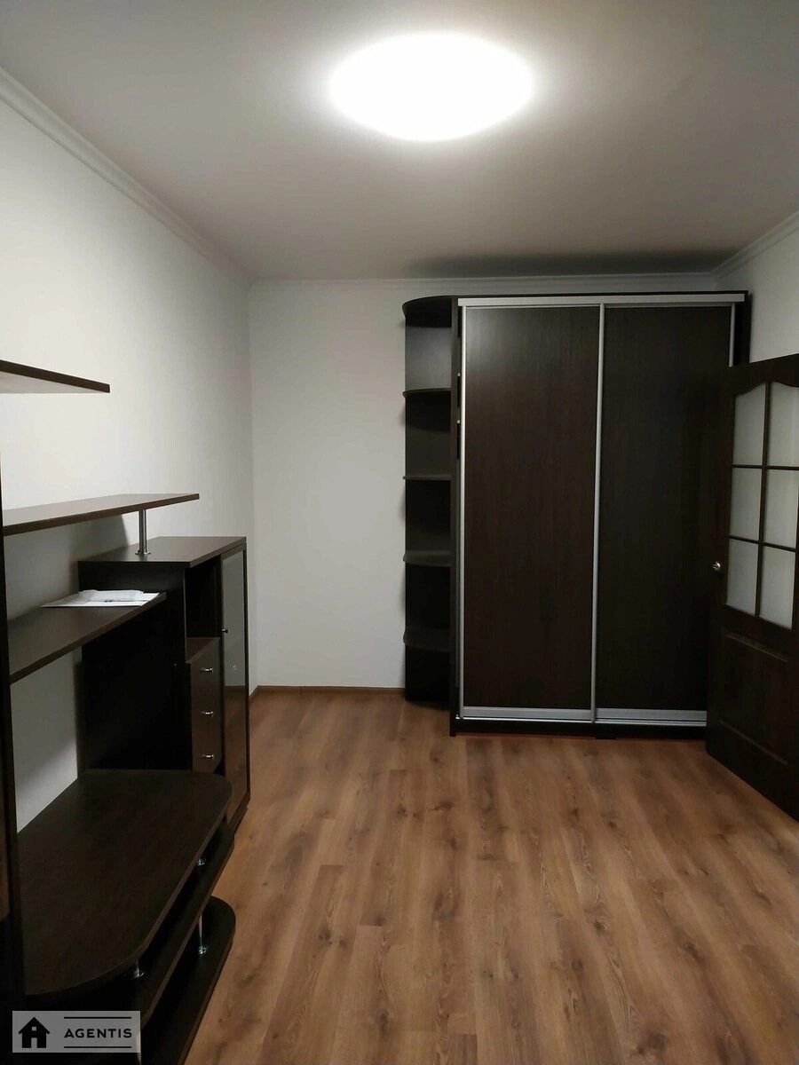 Сдам квартиру 1 комната, 38 m², 17 эт./25 этажей. 16, Бориса Гмирі вул., Киев. 