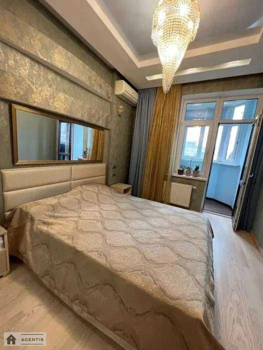 Сдам квартиру 2 комнаты, 53 m², 2 эт./21 этаж. 38, Гарматная 38, Киев. 