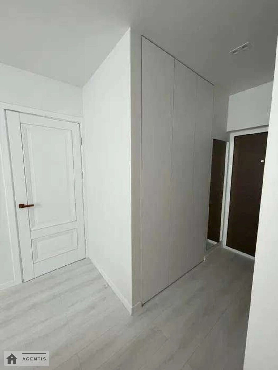 Сдам квартиру 2 комнаты, 56 m², 2 эт./16 этажей. 4, Митрофана Довнар-Запольського вул. (Запольського), Киев. 