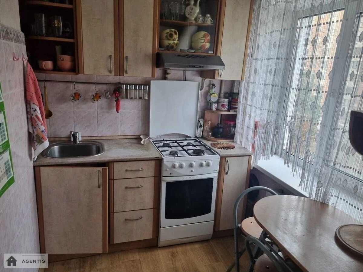 Здам квартиру 2 кімнати, 52 m², 6 пов./9 поверхів. Лесі Українки, Київ. 