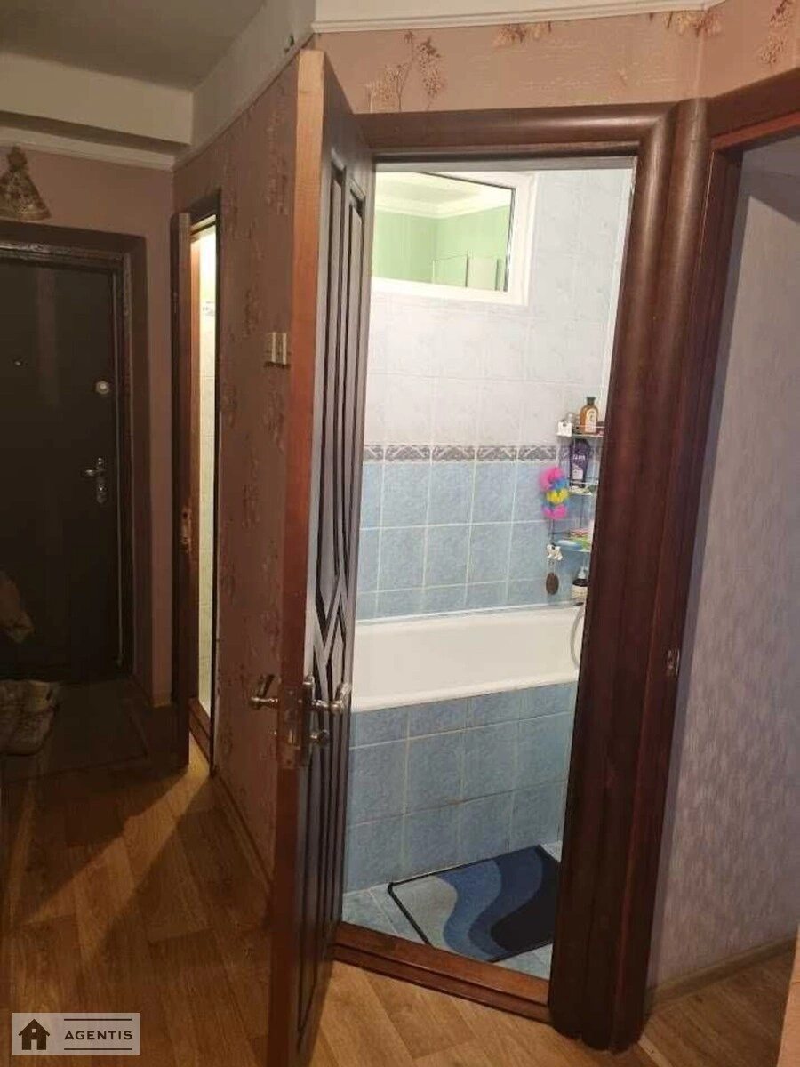 Здам квартиру 2 кімнати, 52 m², 6 пов./9 поверхів. Лесі Українки, Київ. 