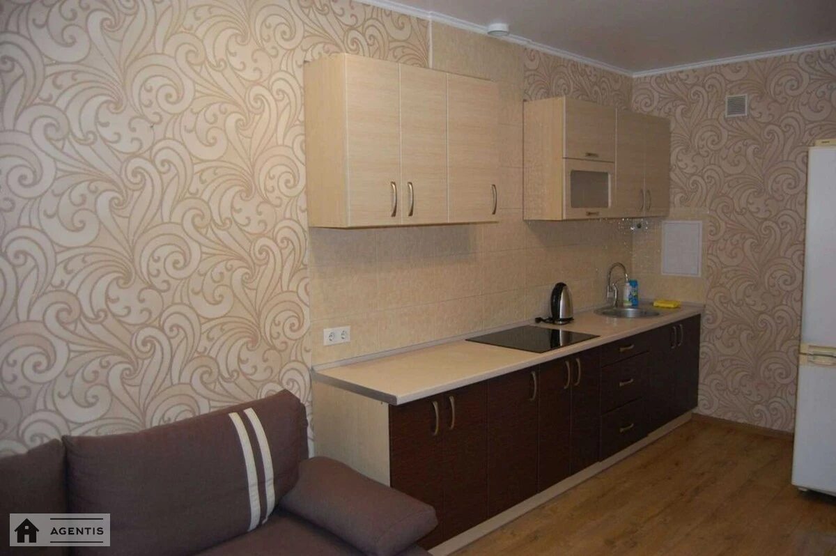 Apartment for rent 1 room, 50 m², 5th fl./9 floors. 1, Svobody 1, Kyiv. 