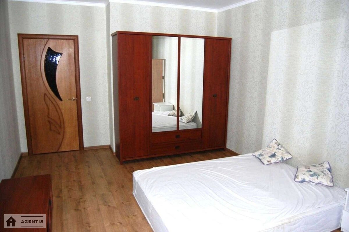 Apartment for rent 1 room, 50 m², 5th fl./9 floors. 1, Svobody 1, Kyiv. 