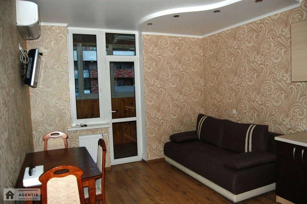 Apartment for rent 1 room, 50 m², 5th fl./9 floors. 1, Svobody 1, Kyiv. 