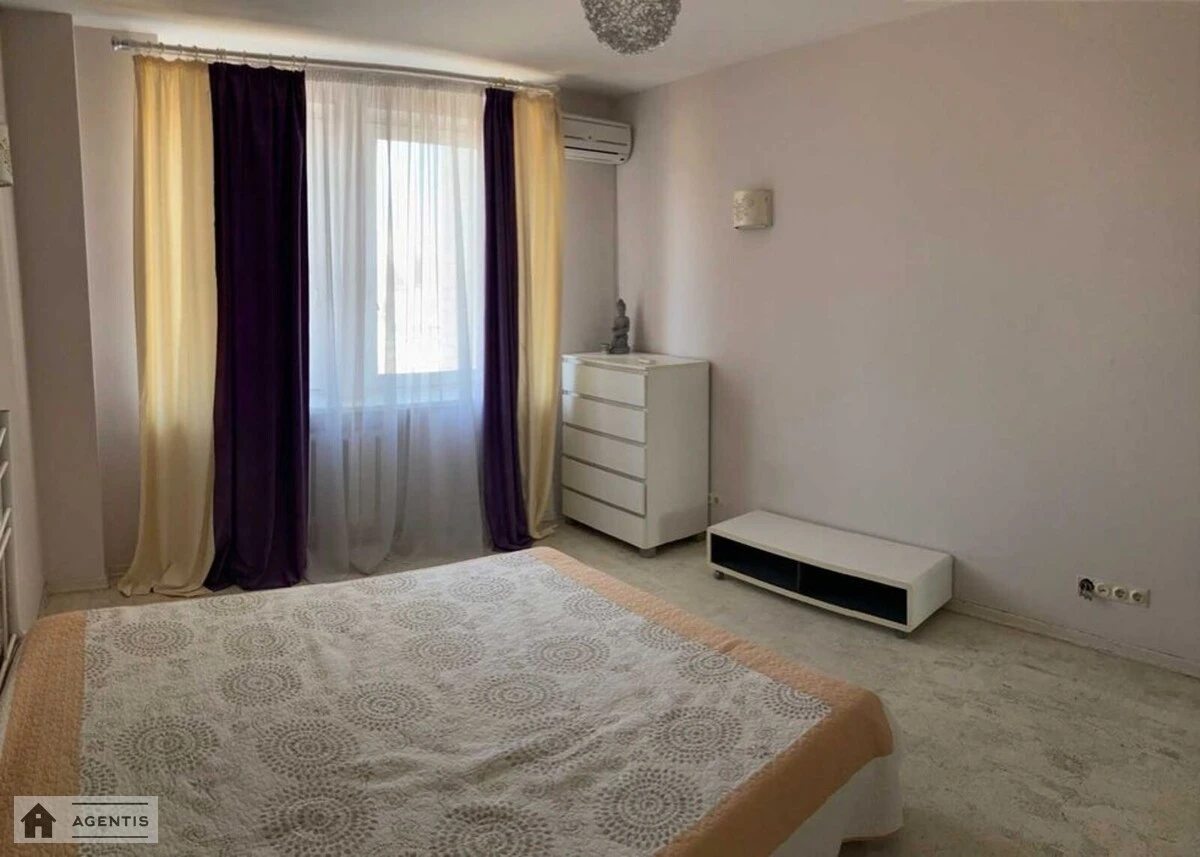 Apartment for rent 3 rooms, 100 m², 11th fl./22 floors. 10, Mykoly Bazhana prosp., Kyiv. 