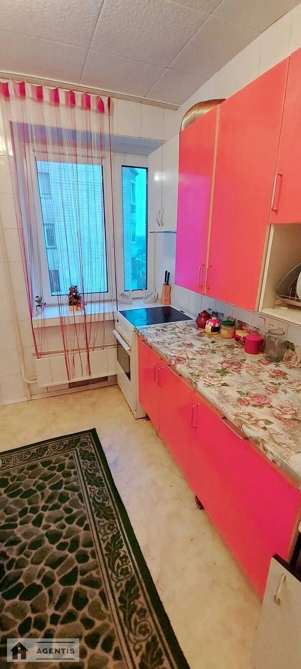 Apartment for rent 2 rooms, 58 m², 9th fl./9 floors. 6, Svyatoshynska 6, Kyiv. 