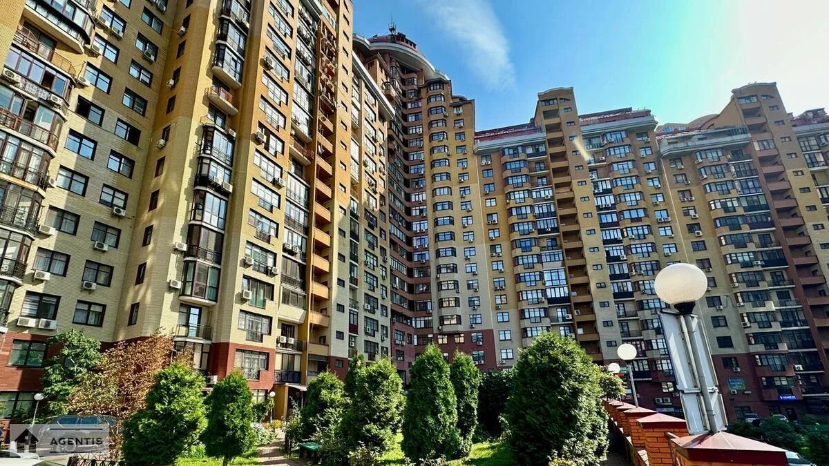 Здам квартиру 3 кімнати, 108 m², 14 пов./22 поверхи. 32, Євгена Коновальця вул. (Щорса), Київ. 