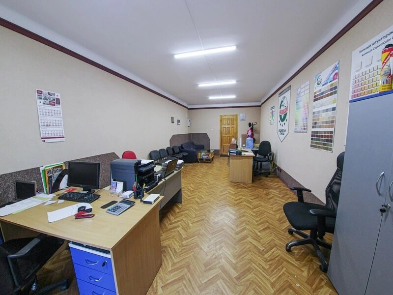 Продам офіс. 10 rooms, 1325 m², 1st floor/3 floors. Бродівська, Тернопіль. 