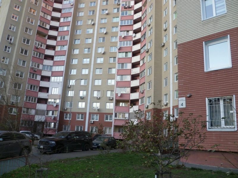 Apartments for sale. 4 rooms, 120 m², 1st floor/25 floors. 4, Miloslavska 4, Kyiv. 