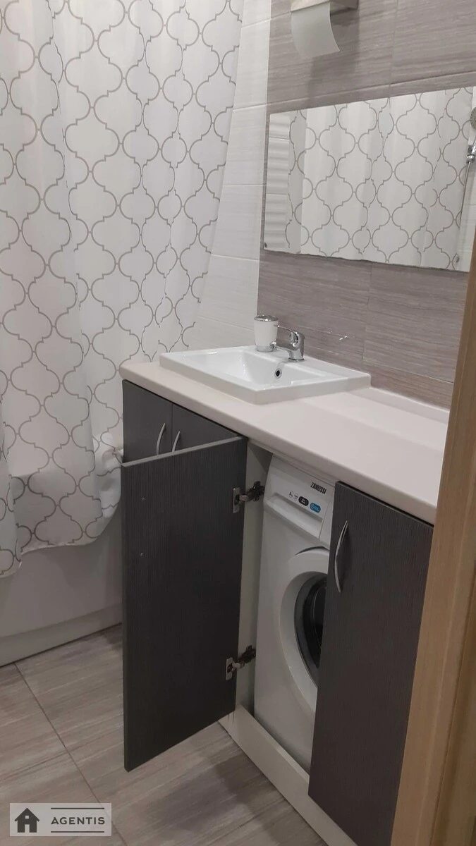 Здам квартиру 1 кімната, 40 m², 14 пов./16 поверхів. 23, Анатолія Петрицького вул., Київ. 