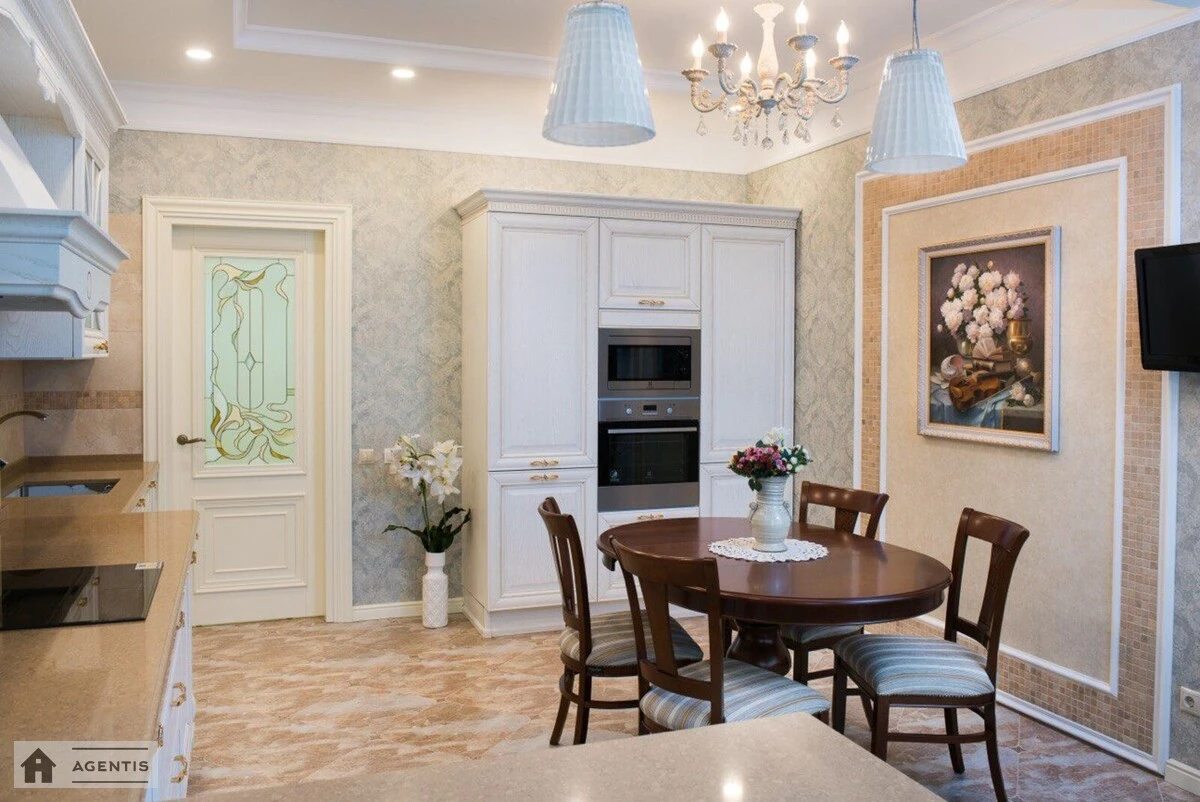 Сдам квартиру 2 комнаты, 110 m², 13 эт./16 этажей. 7, Леси Украинки 7, Киев. 