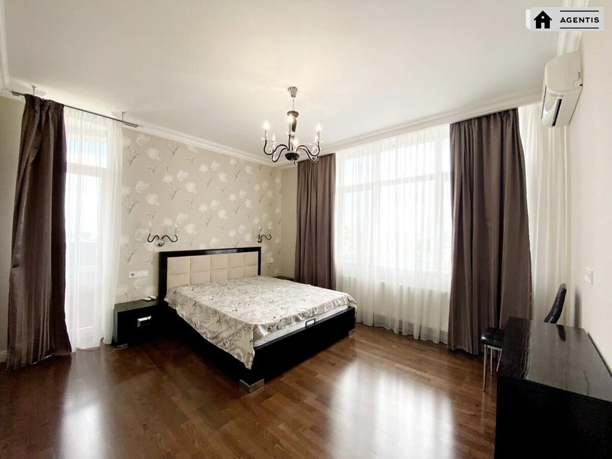 Сдам квартиру 2 комнаты, 80 m², 16 эт./23 этажа. 32, Глубочицкая 32, Киев. 