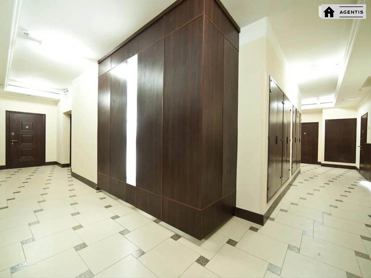 Сдам квартиру 2 комнаты, 80 m², 16 эт./23 этажа. 32, Глубочицкая 32, Киев. 