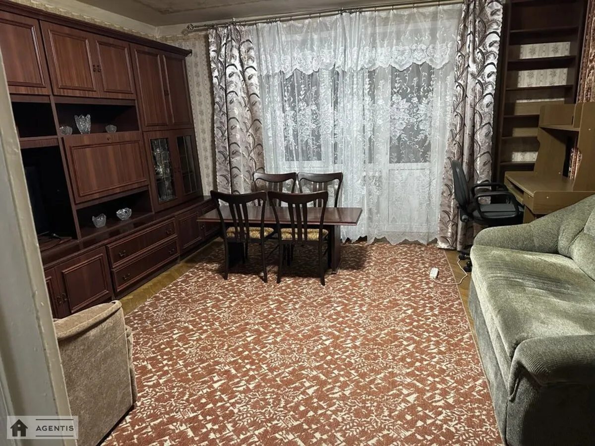 Здам квартиру 3 кімнати, 65 m², 3 пов./9 поверхів. Дарницький район, Київ. 