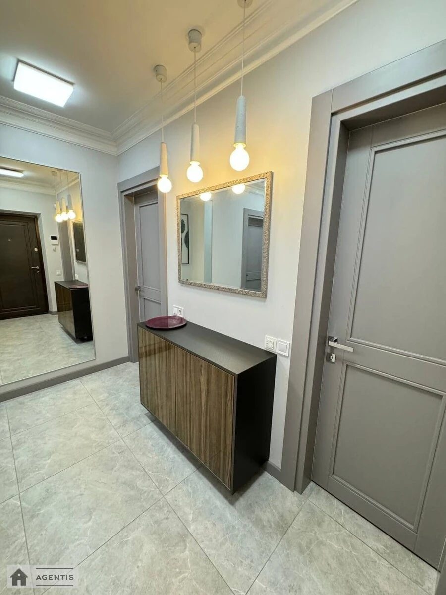 Сдам квартиру 3 комнаты, 78 m², 19 эт./24 этажа. 37, Митрополита Василя Липківського вул. (Урицького), Киев. 