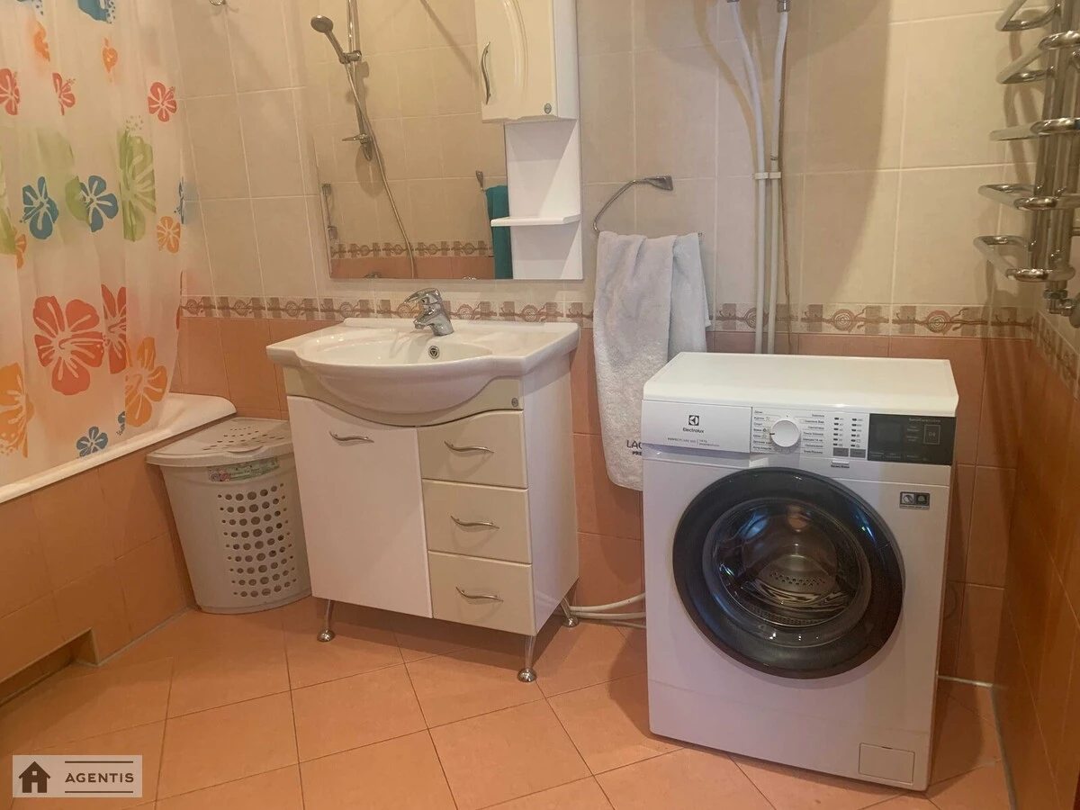 Здам квартиру 1 кімната, 54 m², 17 пов./25 поверхів. 13, Анни Ахматової вул., Київ. 