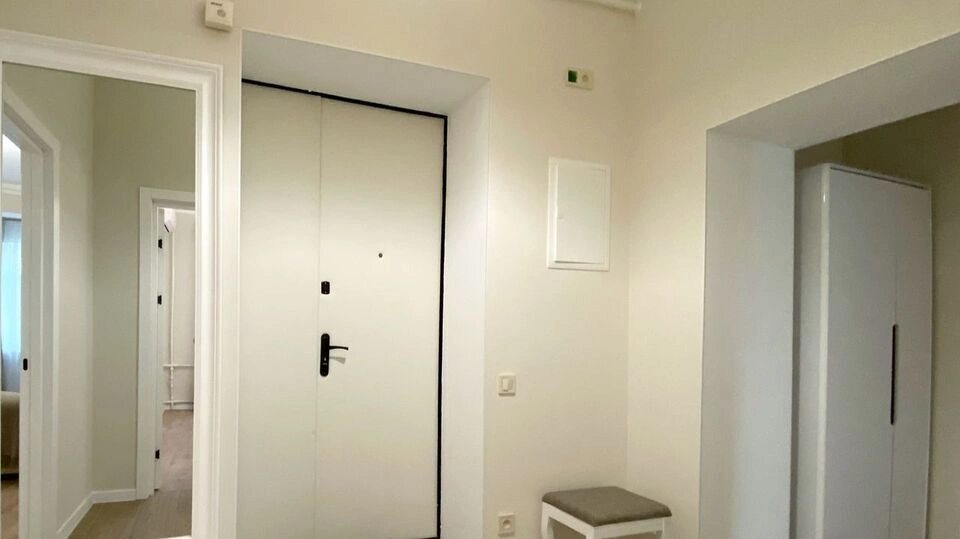 Здам квартиру 2 кімнати, 60 m², 2 пов./4 поверхи. 33, Будівельників 33, Київ. 