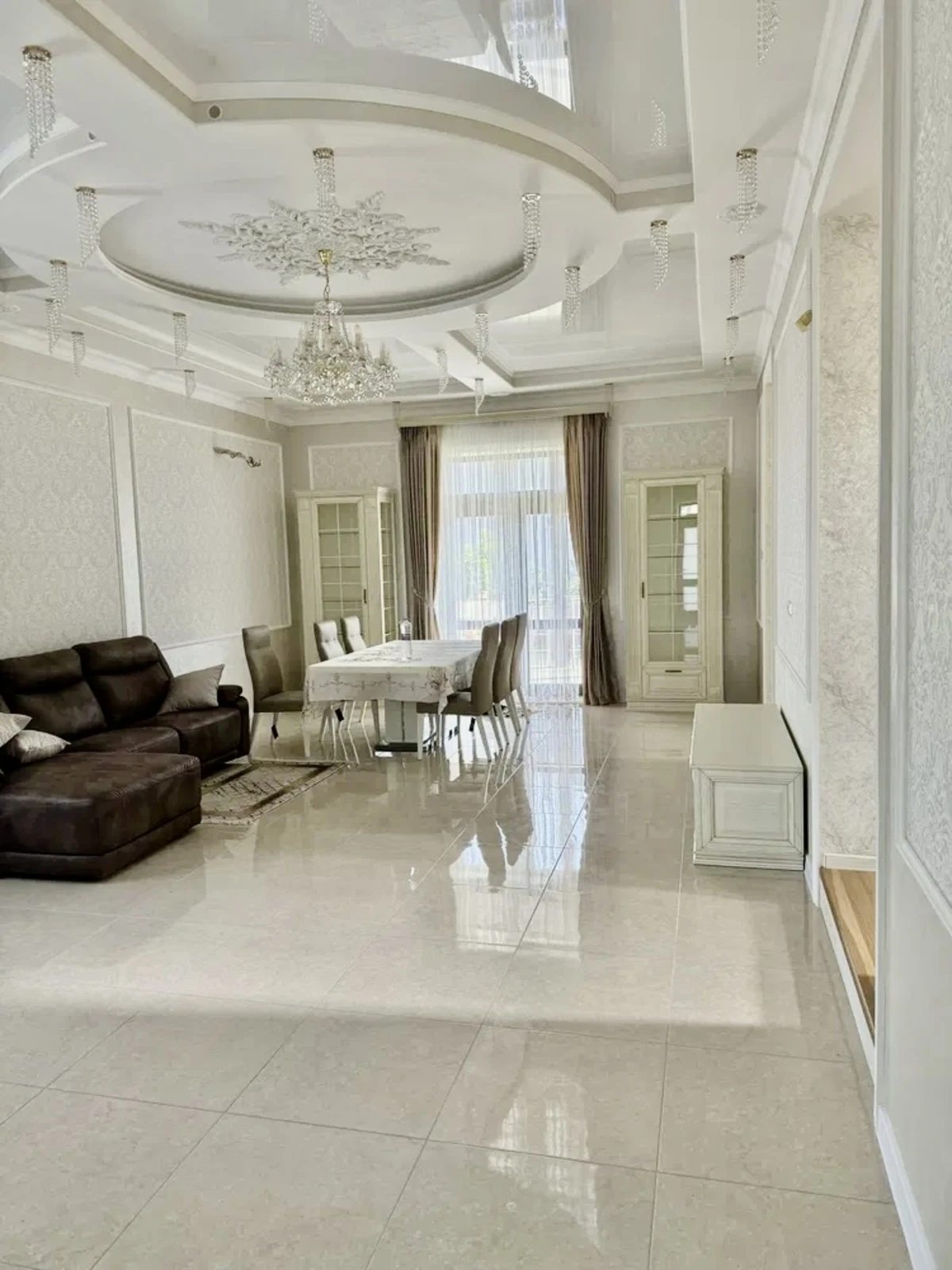 Продаж будинку 198 m², 2 поверхи. Овідіопольська вул , Одеса. 