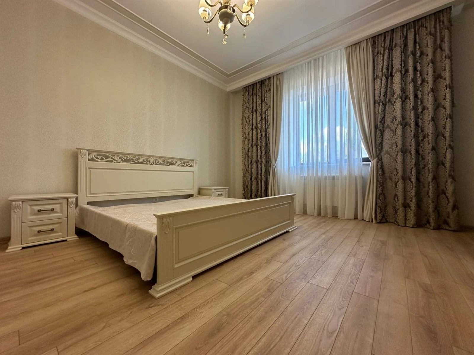 Продаж будинку 198 m², 2 поверхи. Овідіопольська вул , Одеса. 