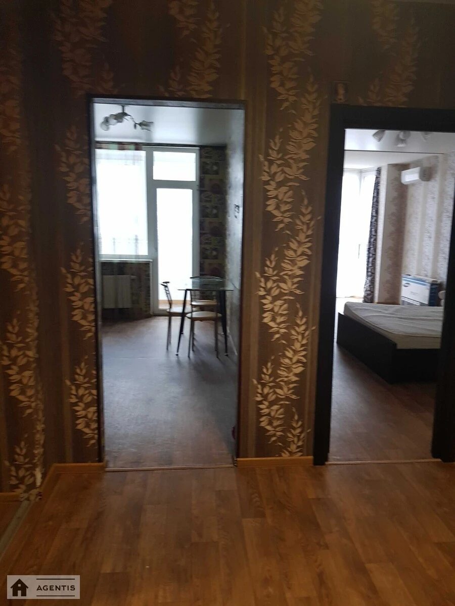 Apartment for rent 1 room, 55 m², 19th fl./25 floors. 2, Dragomanova 2, Kyiv. 