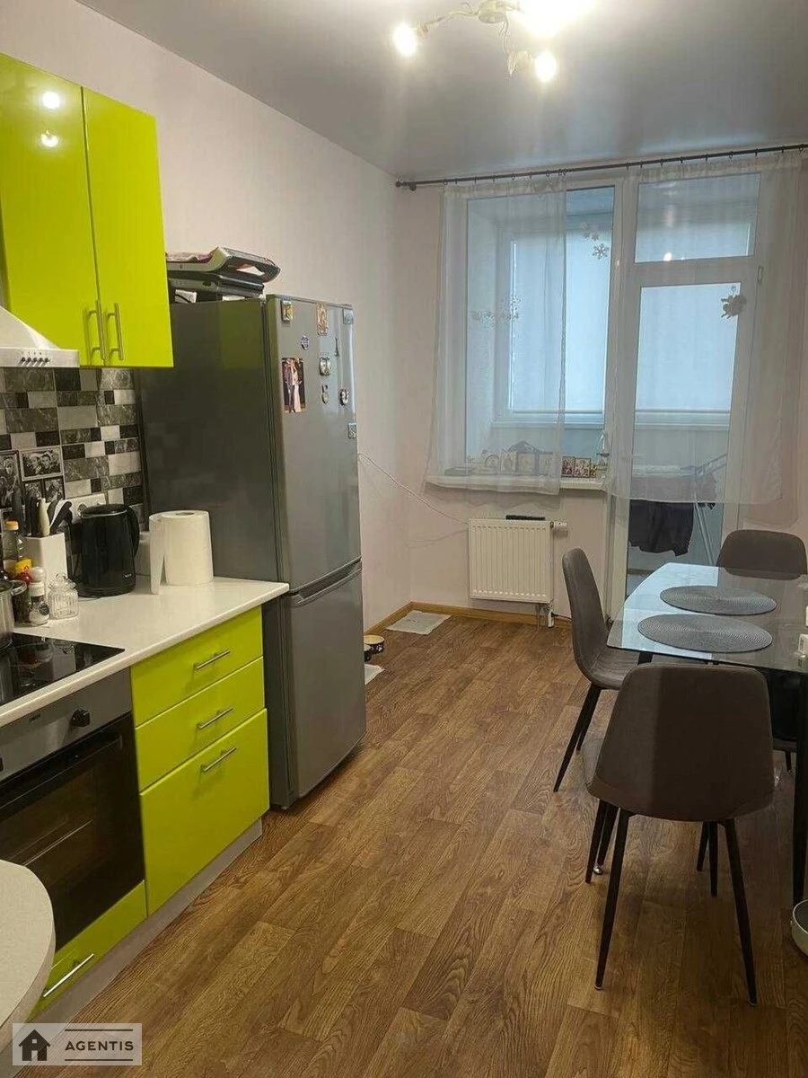 Сдам квартиру 1 комната, 55 m², 19 эт./25 этажей. 2, Драгоманова 2, Киев. 