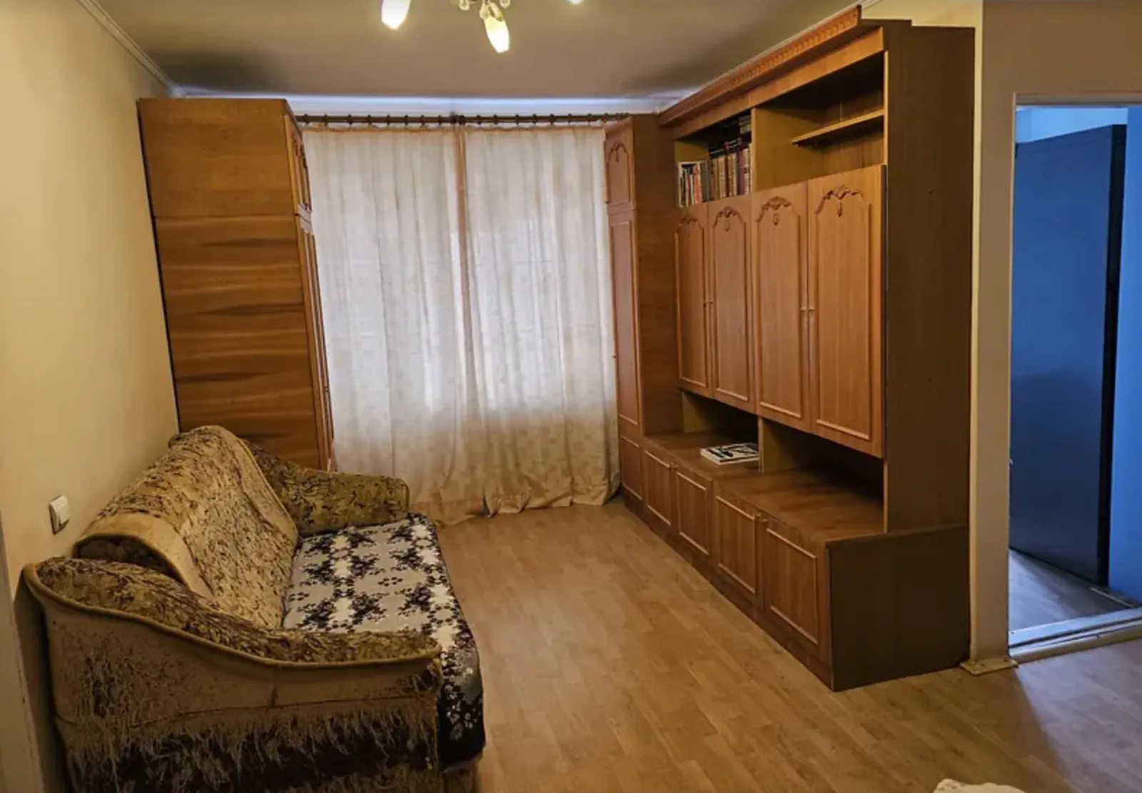 Apartments for sale 2 rooms, 43 m², 2nd fl./4 floors. Центр, Ternopil. 