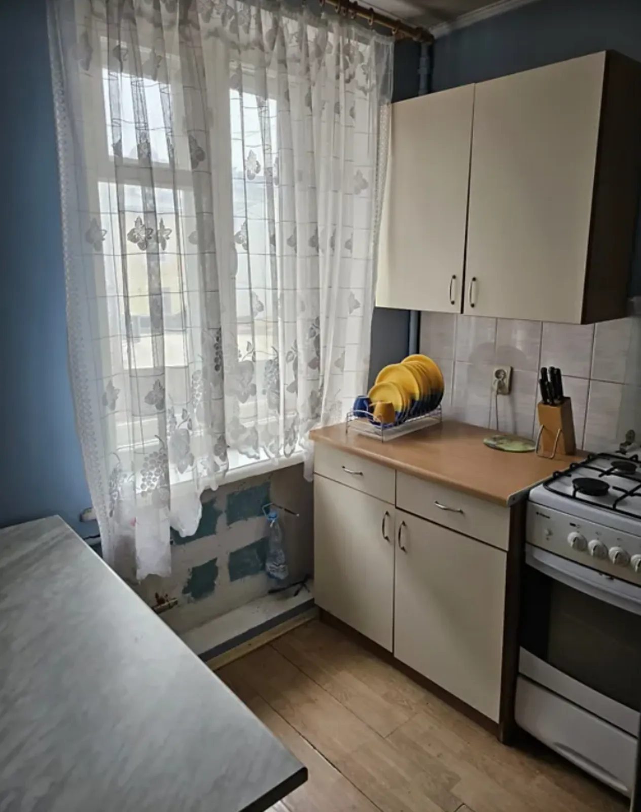 Продаж квартири 2 кімнати, 43 m², 2 пов./4 поверхи. Центр, Тернопіль. 