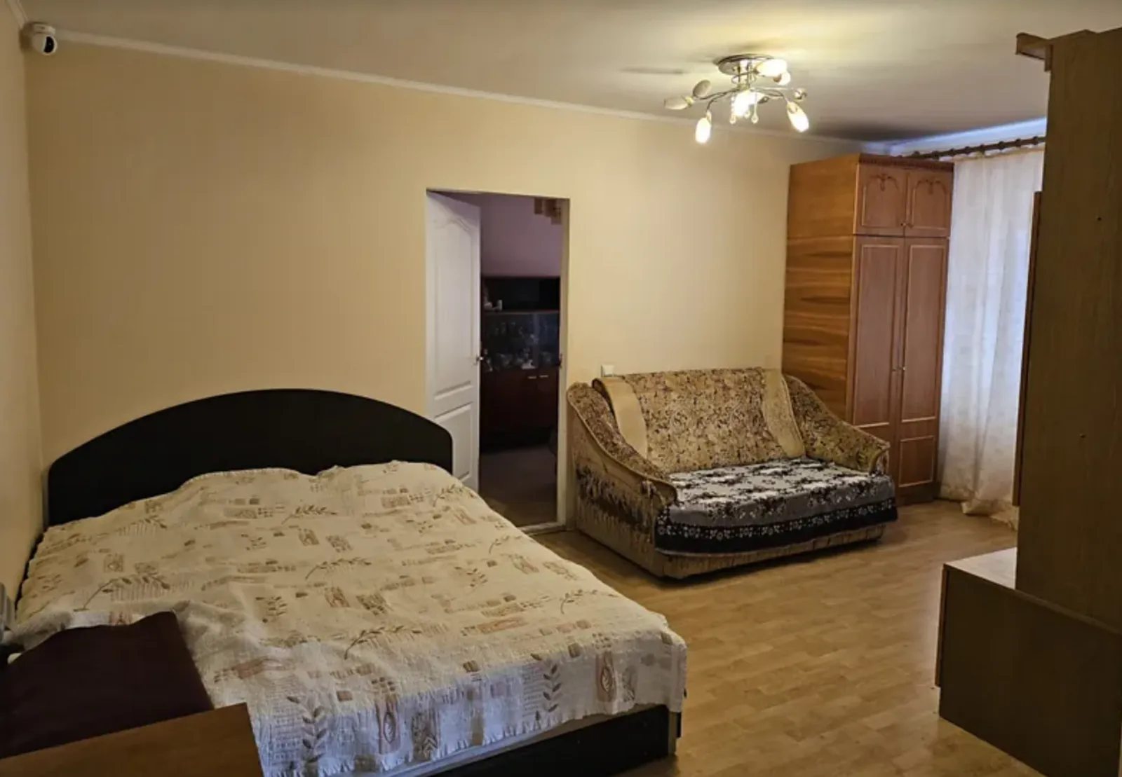 Apartments for sale 2 rooms, 43 m², 2nd fl./4 floors. Центр, Ternopil. 