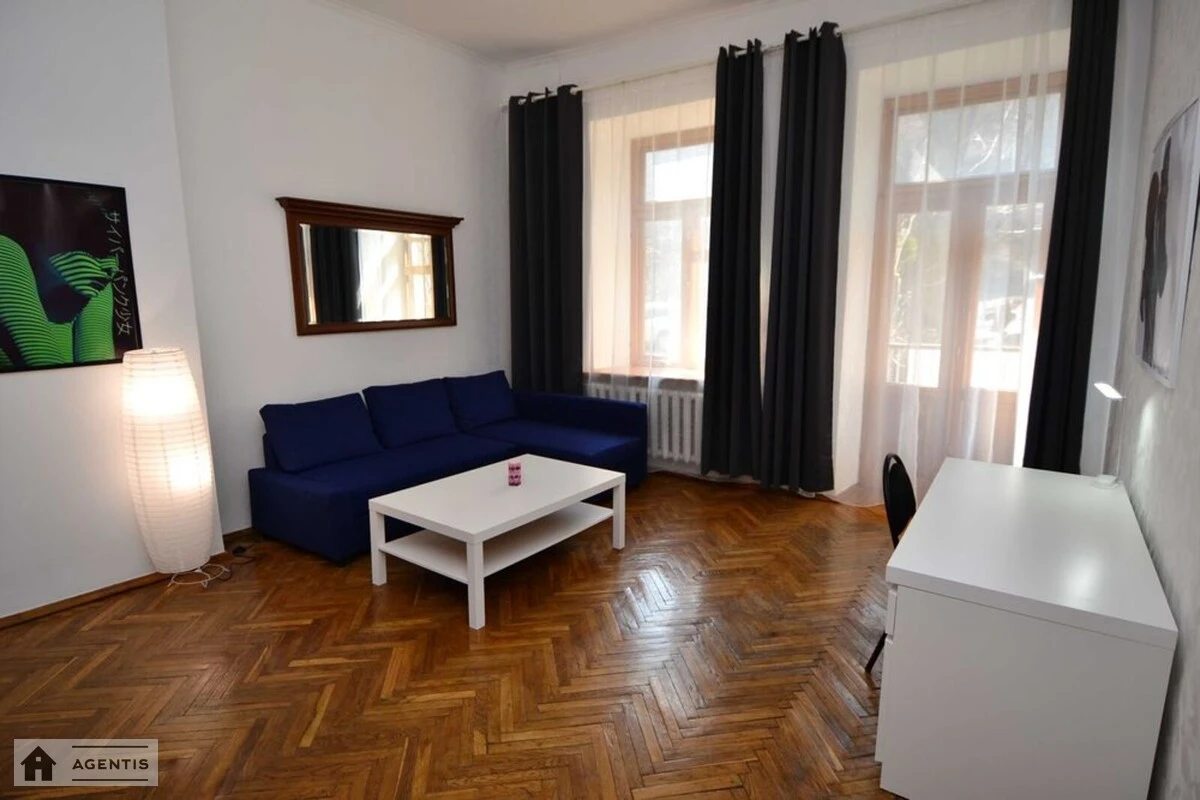 Apartment for rent 2 rooms, 56 m², 2nd fl./3 floors. Naberezhno-Hreschatytcka, Kyiv. 