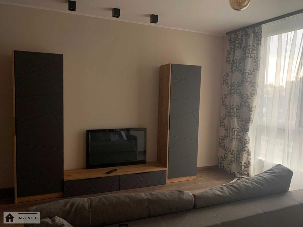 Apartment for rent 1 room, 38 m², 9th fl./16 floors. Sholudenka, Kyiv. 