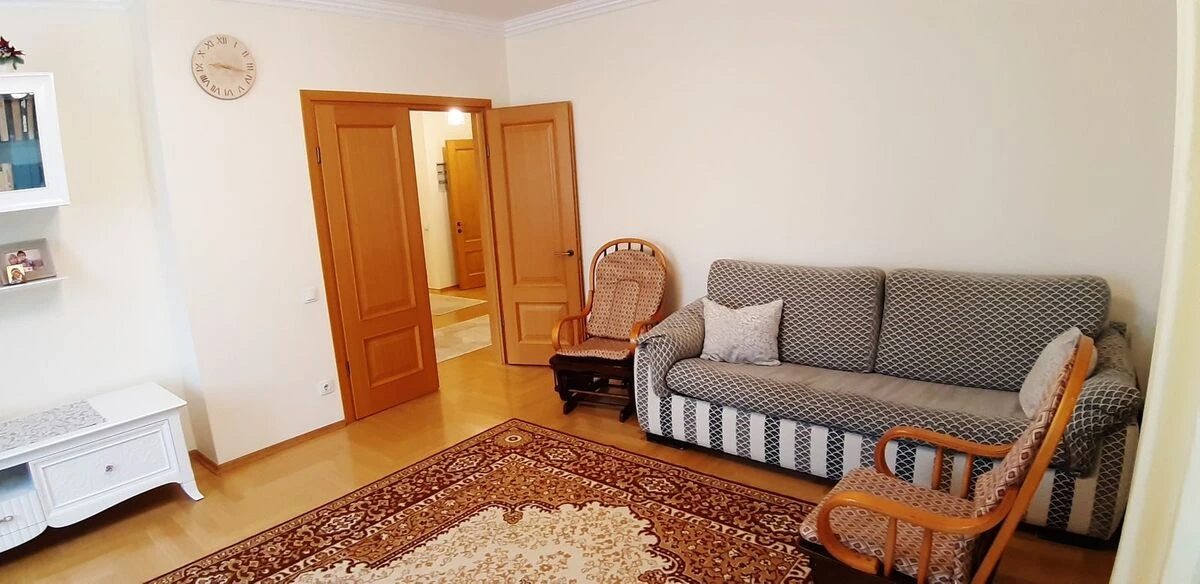 Apartment for rent 2 rooms, 80 m², 5th fl./11 floors. 73, Yuliyi Zdanovskoyi vul. Mykhayla Lomonosova, Kyiv. 