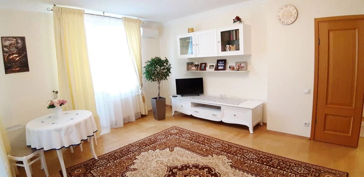 Apartment for rent 2 rooms, 80 m², 5th fl./11 floors. 73, Yuliyi Zdanovskoyi vul. Mykhayla Lomonosova, Kyiv. 