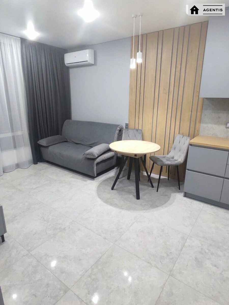 Сдам квартиру 1 комната, 44 m², 23 эт./26 этажей. 40, Івана Виговського вул. (Маршала Гречка), Киев. 