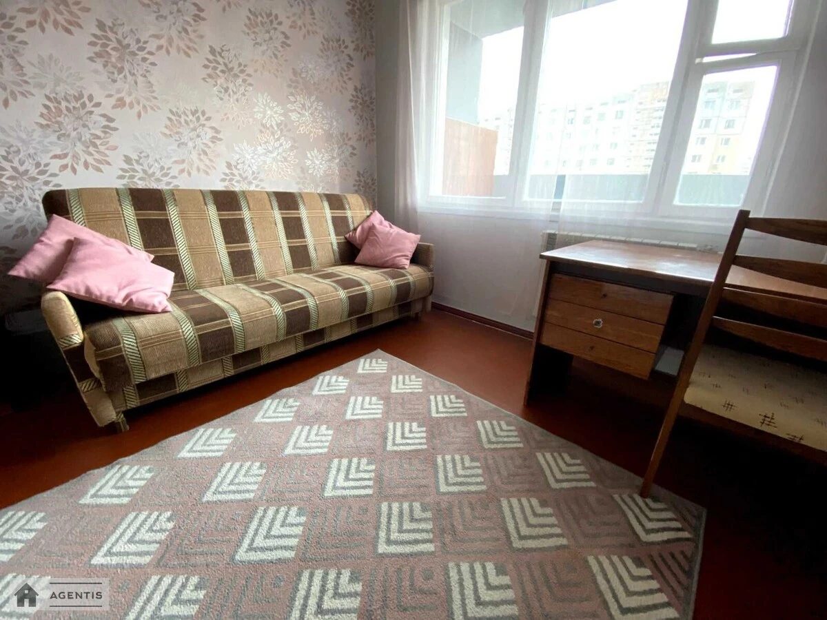 Apartment for rent 2 rooms, 55 m², 4th fl./12 floors. 26, Geroyiv Dnipra 26, Kyiv. 